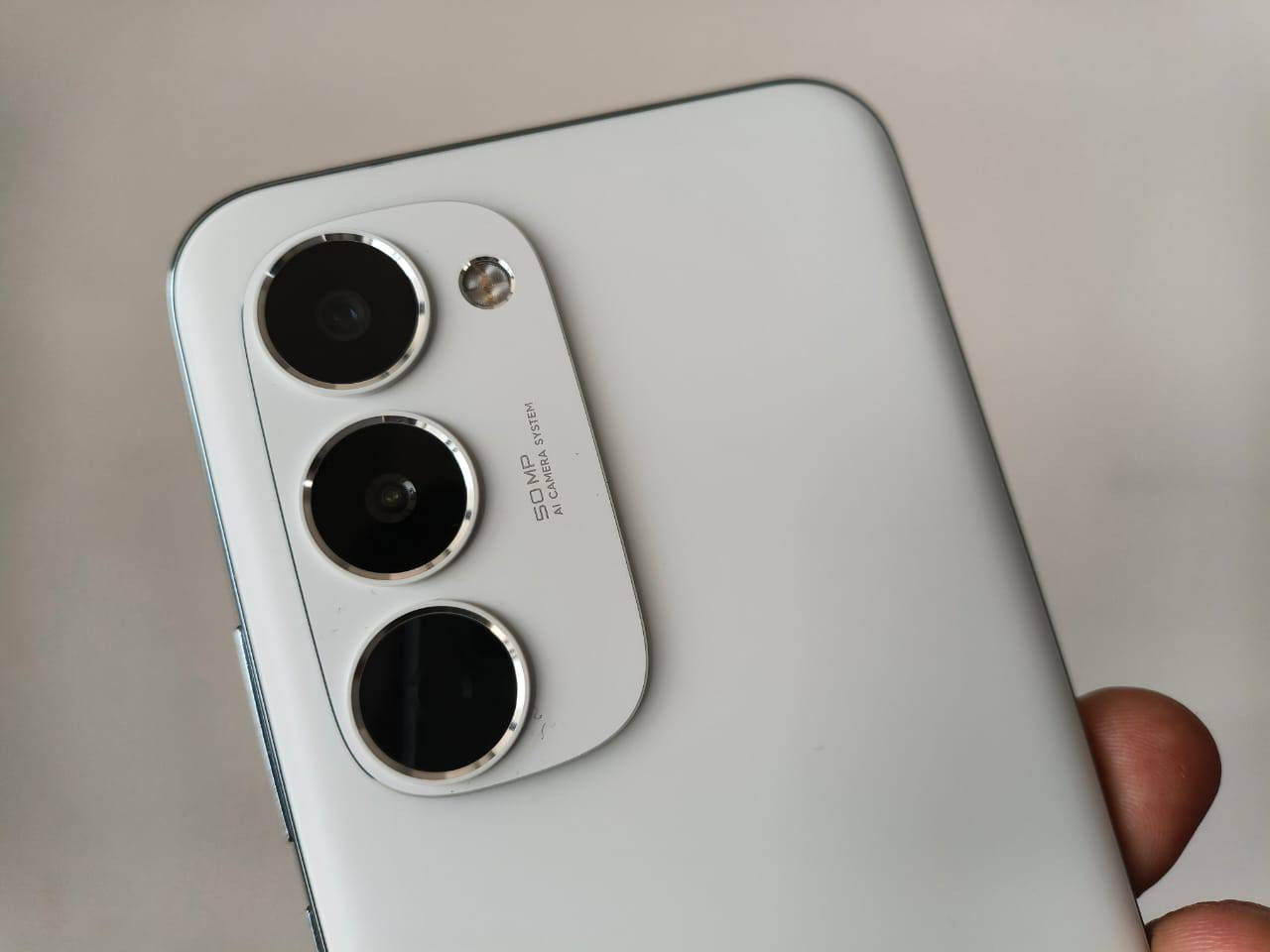 جهاز للبيع رمادي  مواصفاته جعاز يمك بالصوره جهاز نظيف 100% سعر جهاز بمجال 220  واذائكم راوس  للاتصال على الرقم***********
