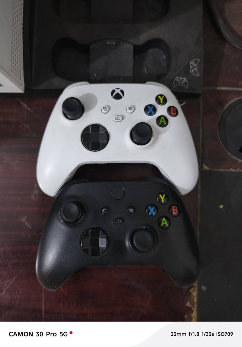 PC للبيع
القطع
I5 GEN 9400F
RTX 2060 6GB(موجود كارتون) 
مذر بورد H310
باور سبلاي 600W
RAM 16 GB
 مساحة التخزين SSD 128GB
HDD 500GB
كيبورد و ماوس
السعر/650
............................................................. 
إكس بوكس سيريس للبيع كارتونة موجودة مع ٢ جوستكات وحدة مال الجهاز و الثانية مال سيريس إكس بيهن درفت بل كير ، وي الجوستكات بطاريات ٢ كبار مع قاعدة للاكس بوكس و الجوستكات + UPS 850W بطاريات جديدة
السعر/375
.............................................................
شاشة MASS حجم 24 .دقة 1080p 
165 فريم
السعر/175
.............................................................
مكاني/ بغداد مدينة الصدر
الهاتف/ *********** موجود واتساب
