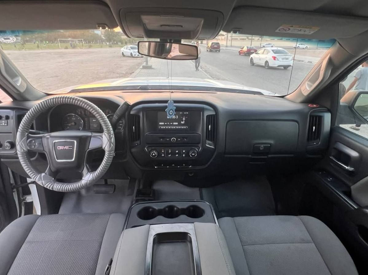 سلام عليكم
سيرا 8 برغي مديل 17 خليجي مكفوله بيه بارد قليل باب صوب اليمنه  السياره باسمي السنويه جديده هزه جديده مكان النجف الاشرف السعر 225
***********
***********
