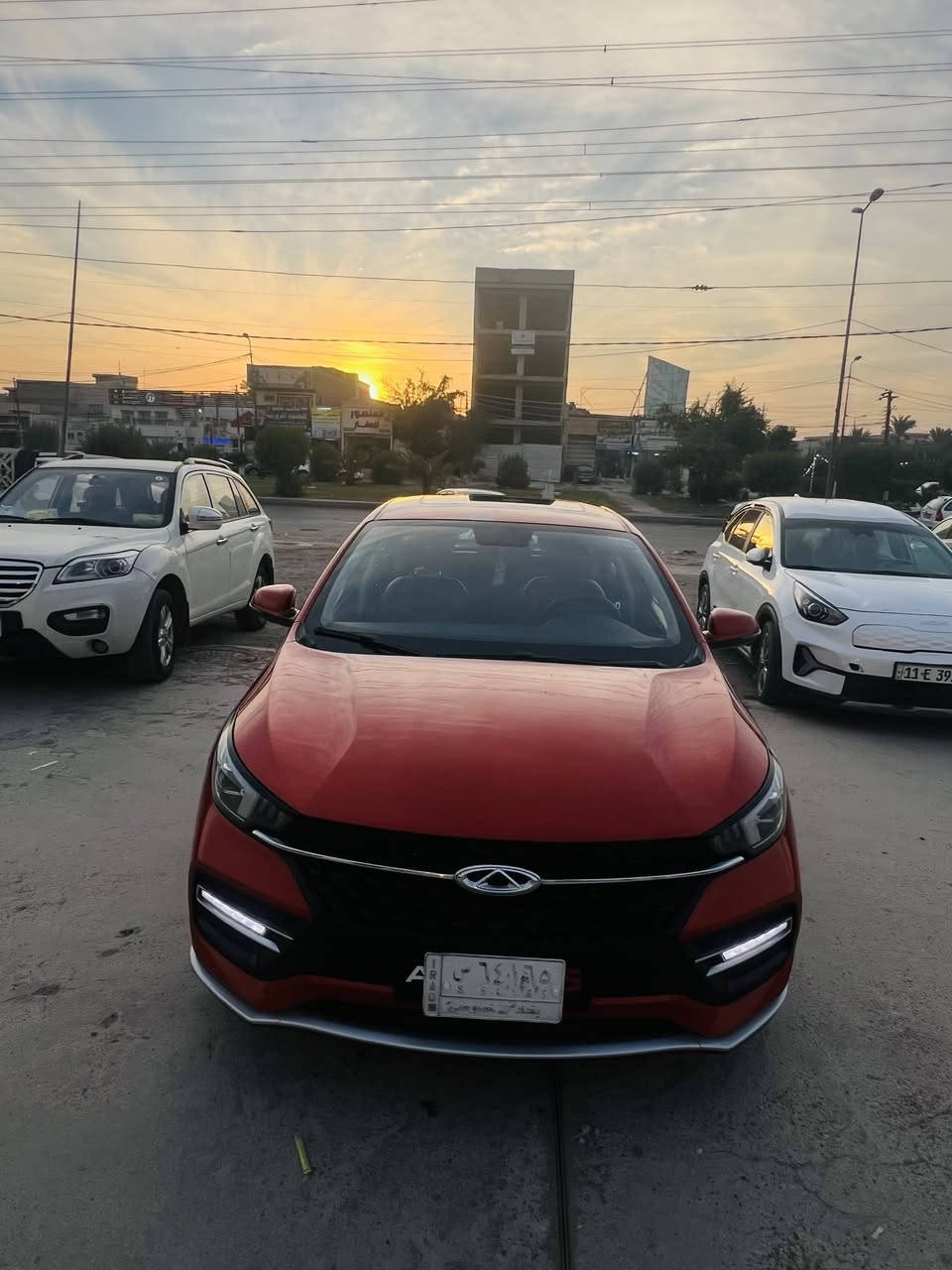 للبيع
شيري اريزو موديل٢٢ ماشيه 60 الف 
فول مواصفات 1/1 
فتحه سقف كاميرا 360 درجه
حساسات خلفيه
بصمه تشغيل عن بعد +دخول ذكي
هاند بريك كهربائي
تبريد قطعتين لمس 
انظمة قيادة سبورت +ايكو 
شاشه كار بلاي اندرويدوتو
مثبت سرعه مرايه كهرب
مانع انزلاق وتحكم ستيرن
لايت عدسه LED تحكم بل عدسة تصعد وتنزل
نظام A توقف عند الازدحام
بيها بعد مواصفات 
كير 9 نمر محرك 1500 تربو 
مكينه وكير كفاله
 
رقم بغداد 
***********
