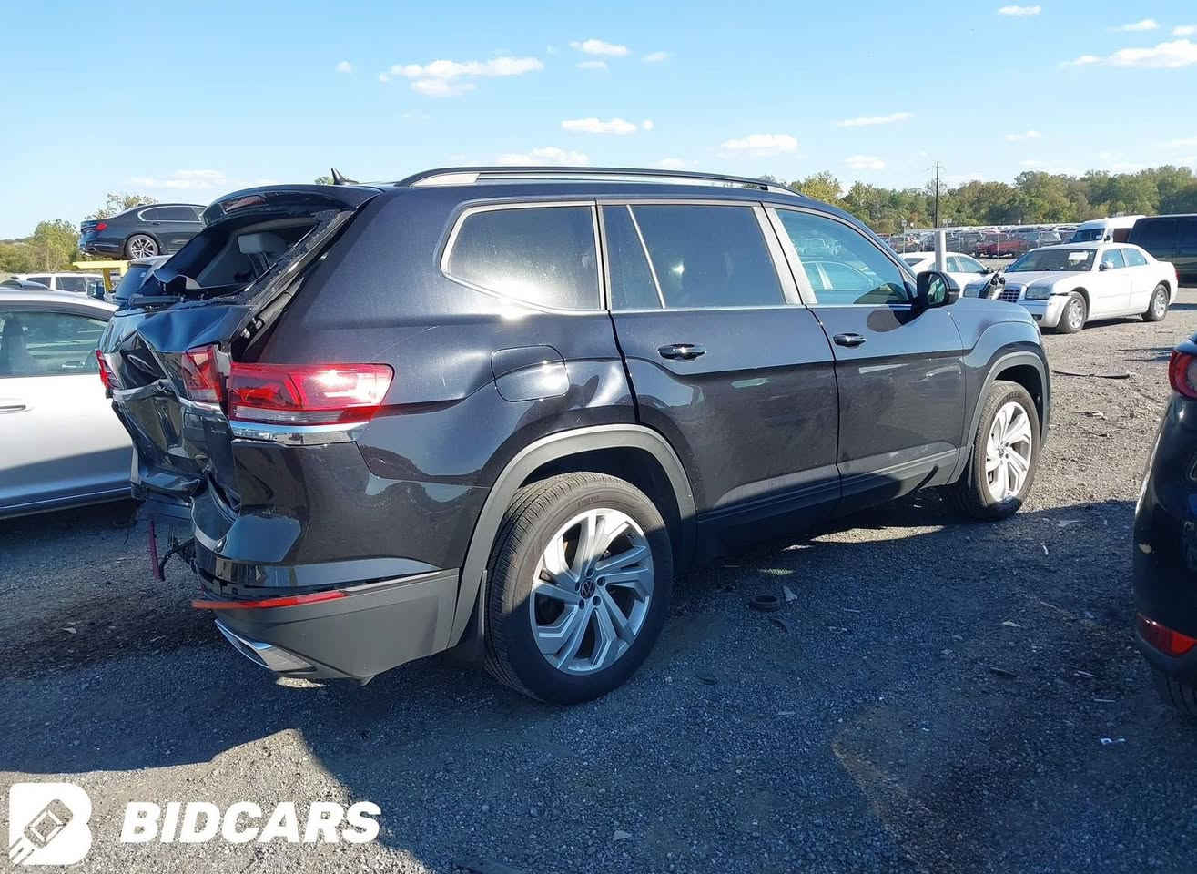 اطلس موديل 2023 se
ماشي 50km 
الضرر كما واضح بل صور بدون ايرباك V6
رقم صلاح الدين جديد مشروع وطني 
مكان السيارة سامراء 
للتواصل *********** واتساب
