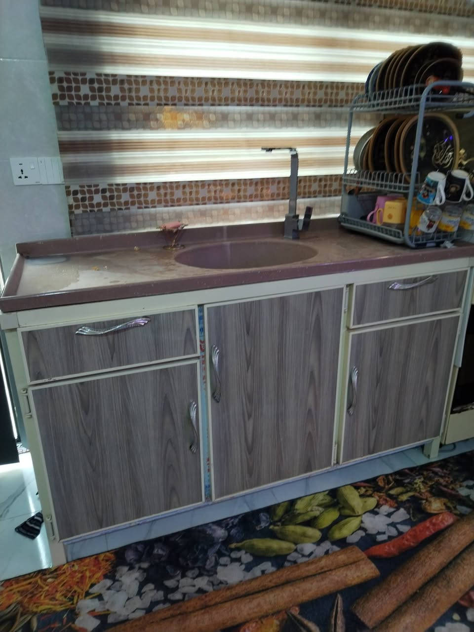 كونتر للبيع تركي كلش جديد عنوان كركوك ***********
