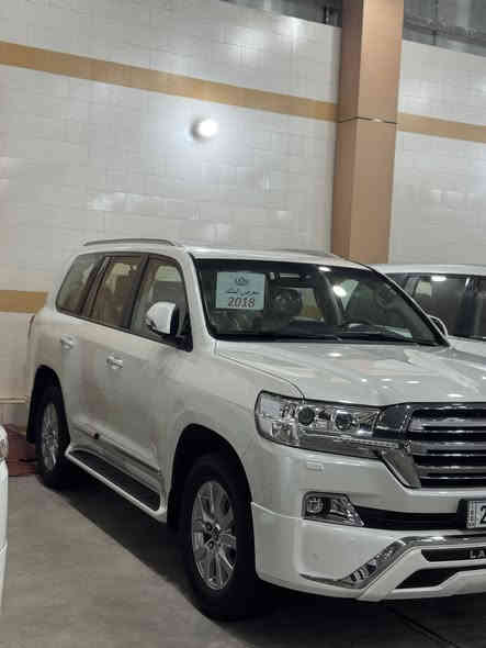 🔷معرض الملك لتجارة السيارات الحديثة🔷

               🔥دخول لاندكروز بريم موديل 2018🔥
                    
                    🔥عداد المشي 30 الف فقط 🔥

الموصفات
🔹بصمة
🔹تشغيل عن بعد
🔹بريم اصلي 
🔹دفدي
🔹دبل موس 
🔹واير ليس شحن مبايل 
🔹لايت زنون
🔹وضعيات قياده 
🔹حساس امامي
🔹حساس خلفي 
🔹سلايت روف 
🔹بك لايت ليد 
🔹مري كهرباء
🔹مطفائه
🔹داخل جلد اصلي 
🔹كراسي كهرباء 
Gxr🔹
🔹مكينه V6
🔹لد امامي
🔹عدتها كامله 
🔹هتفونات 
🔹شاشه
🔹كامره خلفيه 
🔹باقي الموصفات المعروفه للبريم الاصلي 

للستفسار زياره الموقع بغداد النهضه فرع الثالث فرع المصرف 

                 🔥يوجد بيع وشراء ومراوس🔥

او الاتصال عله الارقام التاليه
***********
***********
