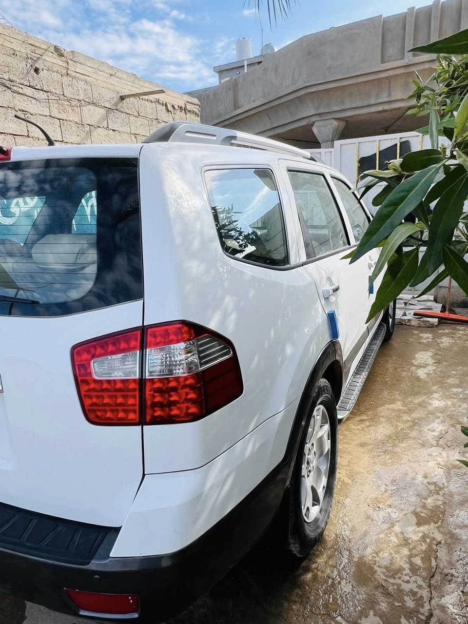 السلام عليكم للبيع كيا موهافي موديل 2010محدث 16تحديث 

درجه أولى نضيفه وخير من الله مواصفات السياره بصمة وفتحه 

وكشنات كهرباء لايت زينون عالي ناصي السياره بيها قطعه وحده

 صبغ فقط السياره جان بيها رواجز ونزلت نص طابوكه محرك 6 سلندر 

رقم بغداد  ثلاث قطع تبريد وشاشه وكامره 

لا تنقيص ولا تبخير وتحويل ثاني يوم السعر 135ورقه وبيها مجال

 مكان السياره ديالى الخالص قرب جنسية الخالص الاستفسار اكثر 

اتصل عل الرقم ***********او ***********
