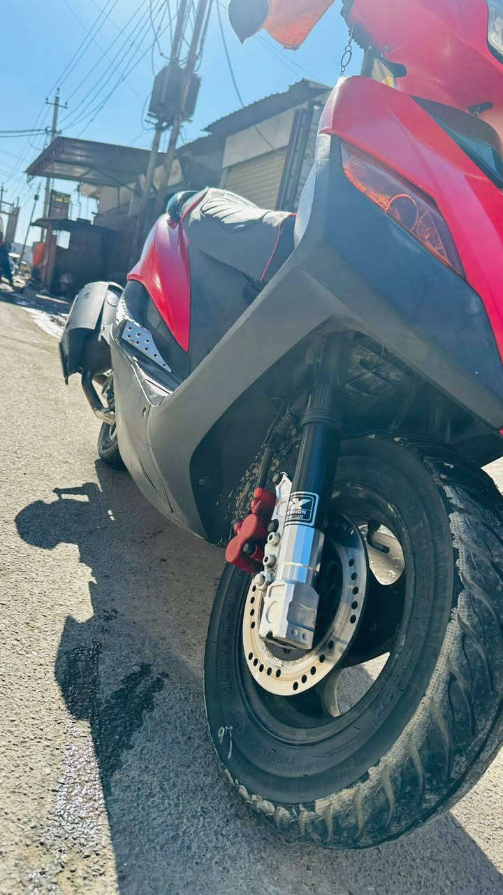 سلام عليكم شباب دراجه للبيع مكفوله من كلشي مزوده خارجية يدات صالنصه صدر دبلات خلفيه سلف رياضي جوزه رياضي صار شهر منزله السعر خاص لو استفسار *********** مكان بغداد الحريه
