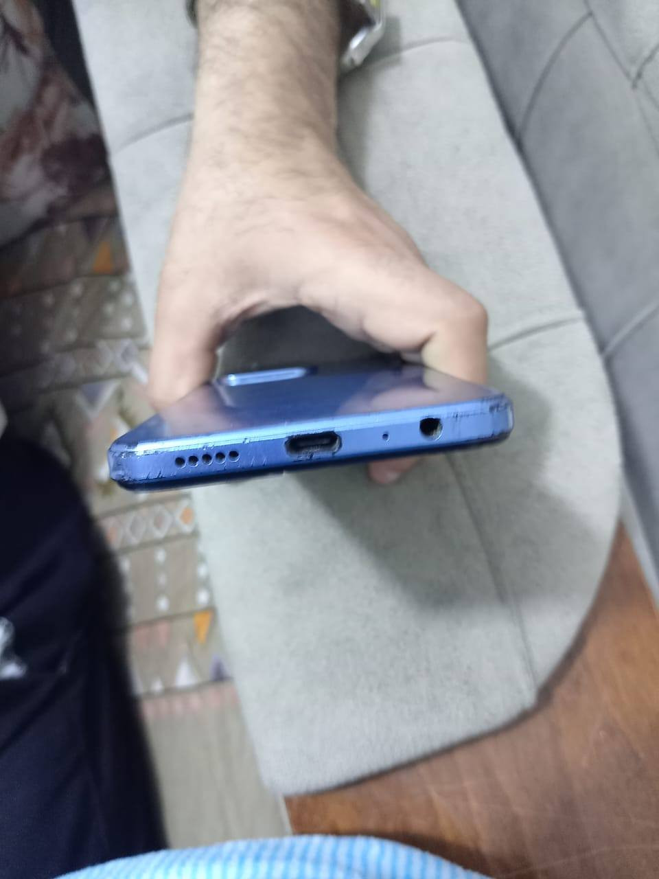 سلام عليكم جهاز HONOR6اريد اراوس‌ بي كسر ومدل‌ الشاشه‌ ذاكرة 256الي يريد يتواصل‌ وياي‌ عله هاذ الرقم***********
