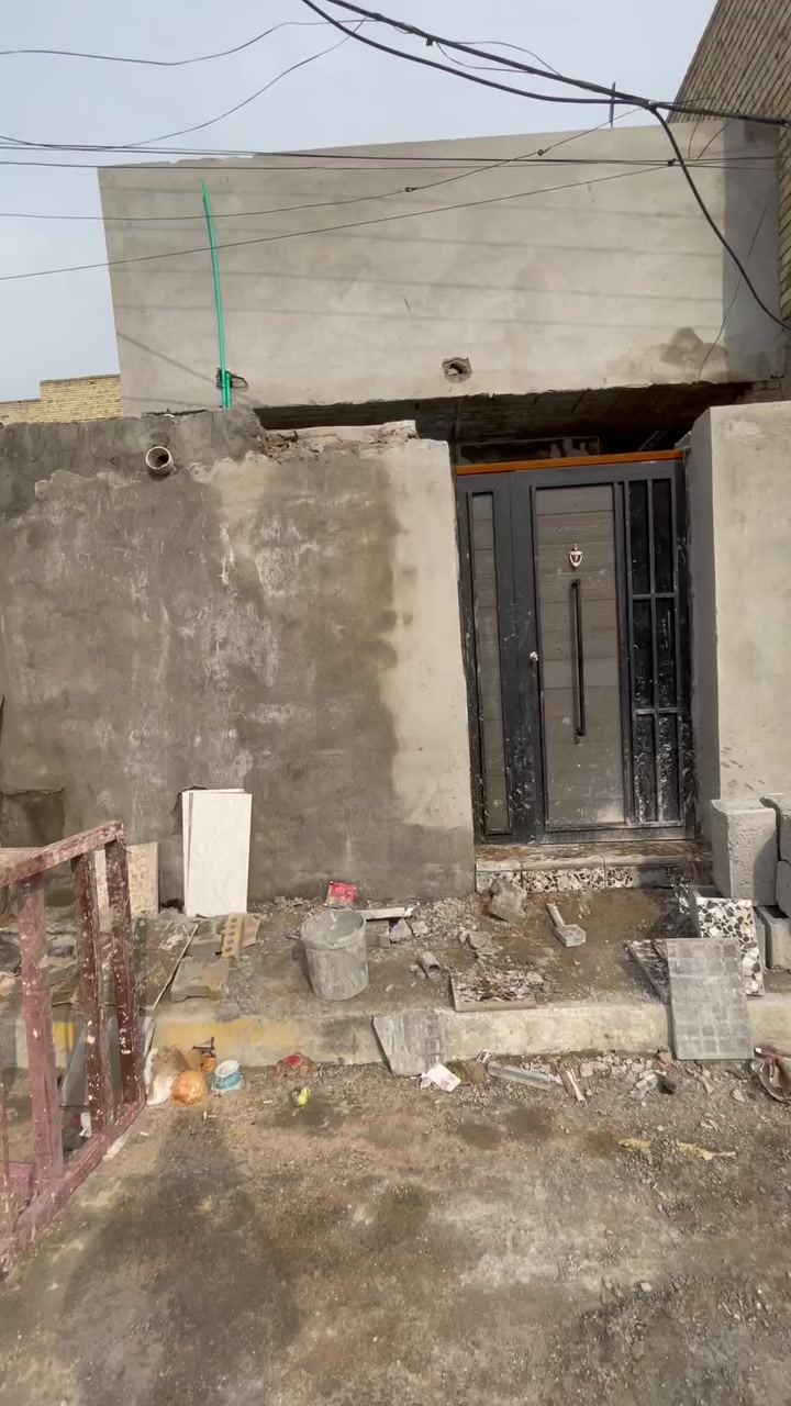 بيت مساحه ٦٠متر بناء بلوك منطقه ال ٢٨يم سوك الجبير بيت نظيف وخير من الله سعر ٣٥قفل ***********
