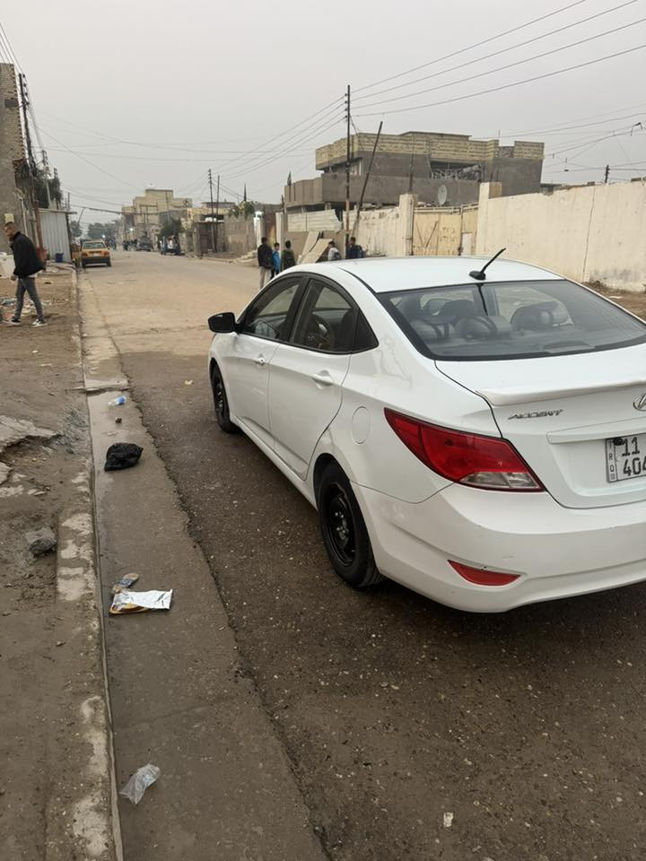 السلام عليكم
اكسنت امريكي 
موديل 2016
مكينه 1600 
رقم بغداد بسمي
سونر مرفق 
مكاني بغداد حي اور 
سعر 93
موبايل 
***********
