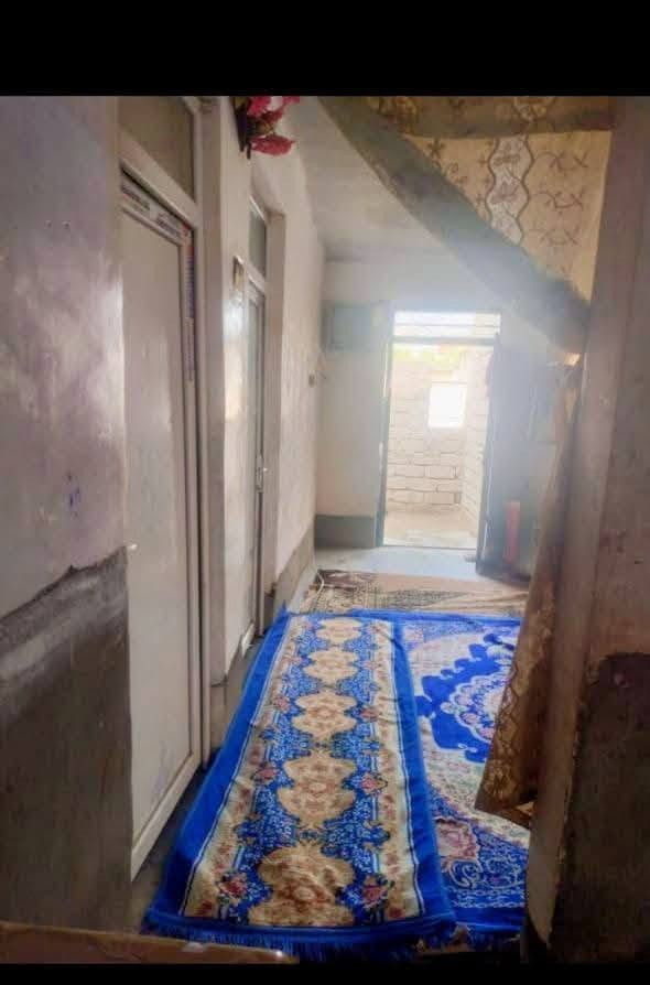 سلام عليكم بيت للبيع السعر20وبها مجال مساحته لارض300 متر  الموقع بعاجه ***********ولخاص مفتوح
