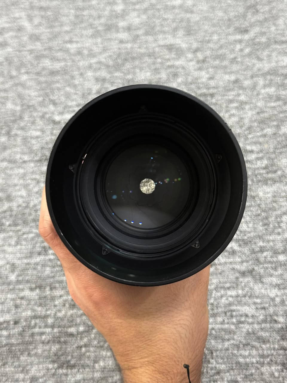 للبـيع كاميرا سوني  A7 IV 4 
اخـت الجديدة النظافة 95‎%‎ استعمال اقل من سنة مع جميع الملحقات والعدسة ايضاً 
85 نظيفة وجديدة شخط مابيها 

كاميرا (صور وفيديو) بإطار كامل، تتميز بمستشعر Exmor R CMOS بدقة 33 ميجابكسل، معالجة BIONZ XR، فيديو 10 بت 4K 60p، تركيز تلقائي متقدم مع تتبع في الوقت الفعلي، تثبيت صورة بخمسة محاور، وشاشة لمس مفصلية.
للاستفسار …***********
