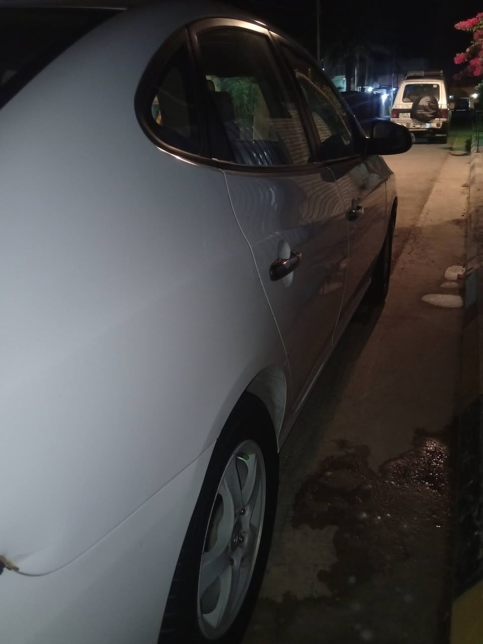 سلام عليكم النترا البيع البيع سيارة جديدة بمعنا الكلمة محرك 1600 تبريد ثلج سيارة مال جناي خير من الله شراء يتصل ع رقم الهاتف (***********)+(***********)
