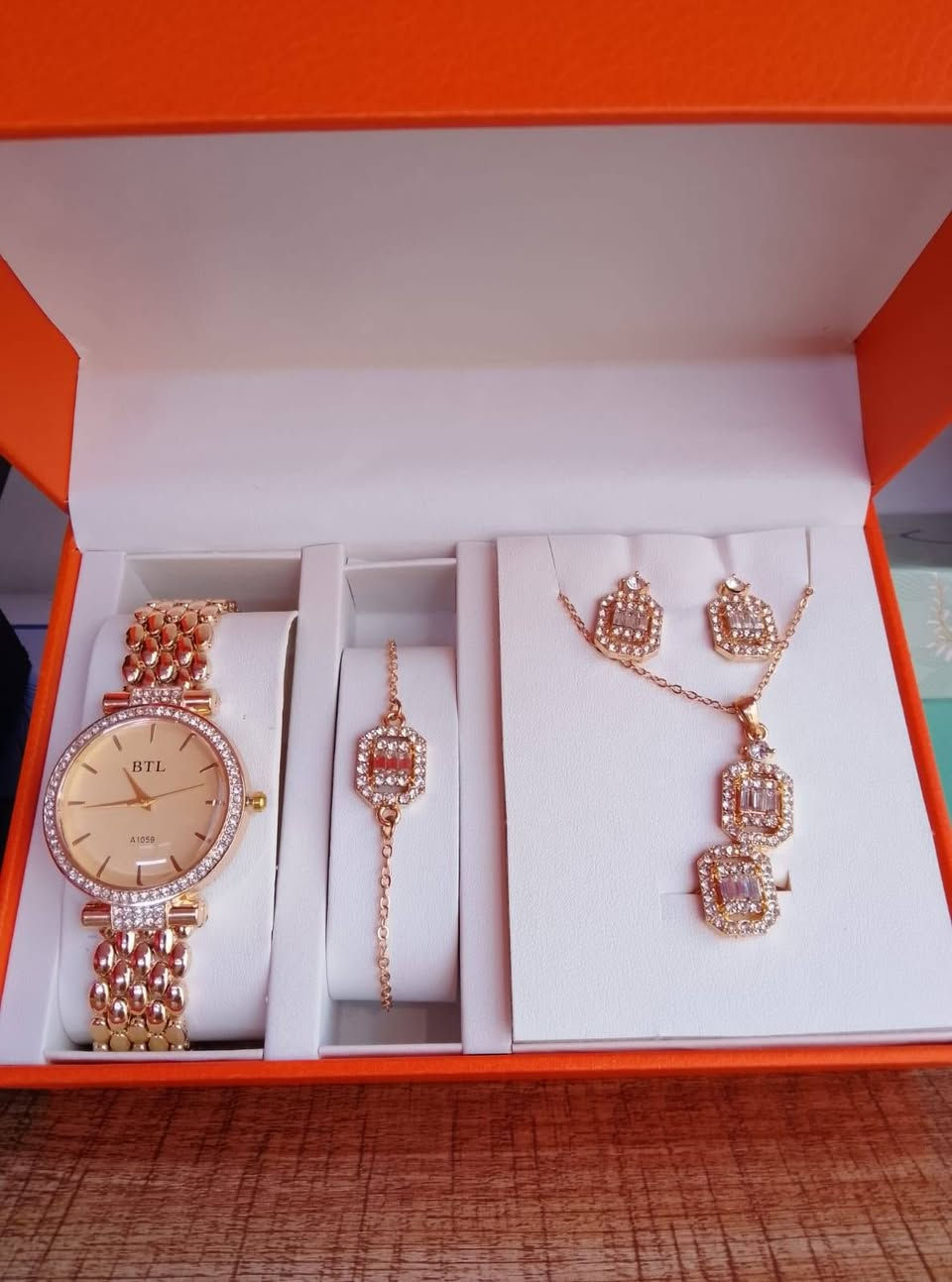 وصلت الهدايا الجديده بأسعار مناسبة توفرت عند اكسسوارات زمردة بسمايه داخل المجمع يالترفيهي قرب باب الدخول للجم النسائي  ❣️ يوجد توصيل ❣️ مبقى شي لعيد الحب ☺️


**إذا كنت صاحب هذا الإعلان وتريد حذفه لأي سبب، رجاءا أرسل رسالة إلى الدعم الفني**