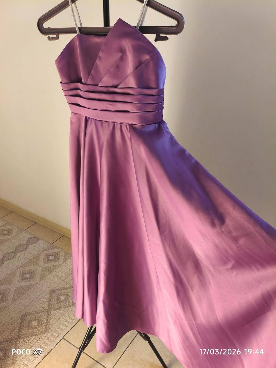 فستان مناسبة لبسة مرة وحدةسعرة السابق 35 وبي مجال يلبس عمر 10الئ 12


**إذا كنت صاحب هذا الإعلان وتريد حذفه لأي سبب، رجاءا أرسل رسالة إلى الدعم الفني**