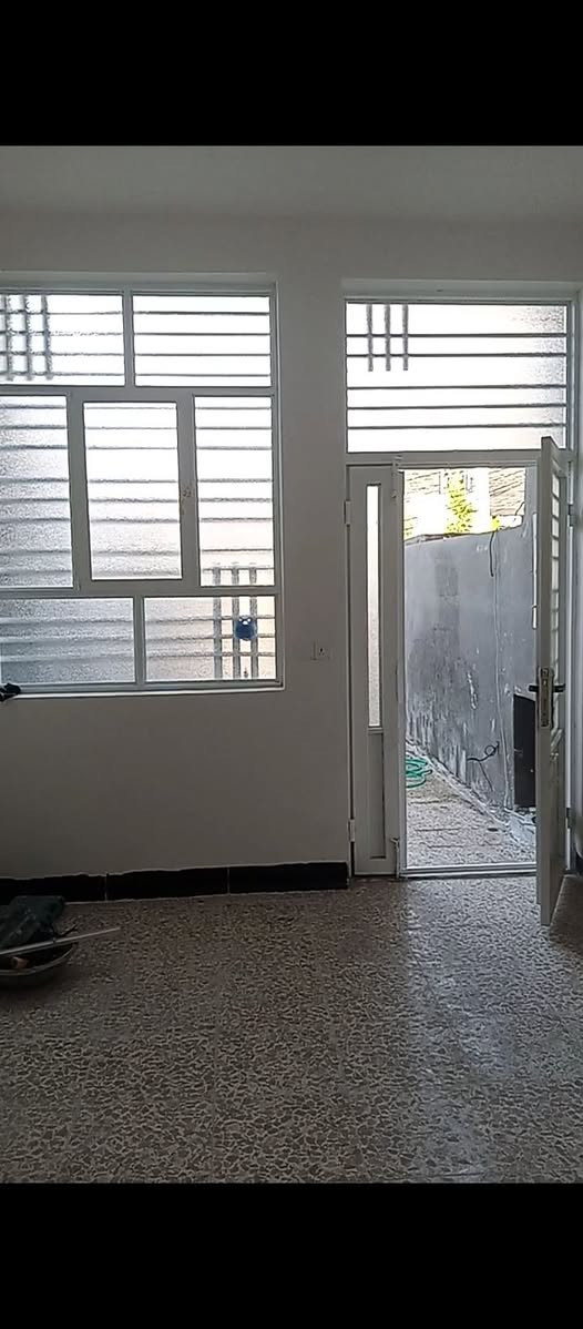 بيت للايجار  ١١٥ متر حي الرساله  توني كملته درجه اولى  

‏‪***********‬‏
