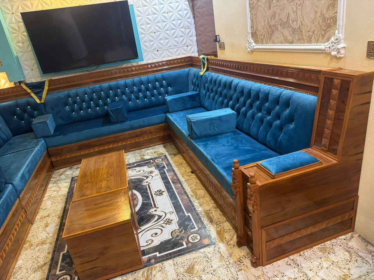 ❤️🌹 سعر المتر 110🌷❤️
عرض خاص لمدة محدودة
ديوان صاج وزان مصري
مقعد بلوك اسود 16ملم
خشب جام روسي درجه اولى 
اسفنج مميز اول 8سم
القماش قديفه درجة اولى
كل هذا وبضمان حقيقي 3 سنوات
متوفر توصيل لكل المحافظات
بسعار مناسبه
للتواصل واتساب أو رقم الهاتف
***********
