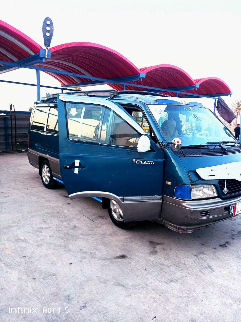 ستانه 13للبيع 96سياره خير من الله
جاهزه دوشمه حدادين مع جسور كلها جدد تخم كامل تايرات 
محرك بيه تنقيص قليل مصفره هيأه وغرامات سياره ما عايزه اي شي كبل لشارع السعر خاص للاستفسار ***********
