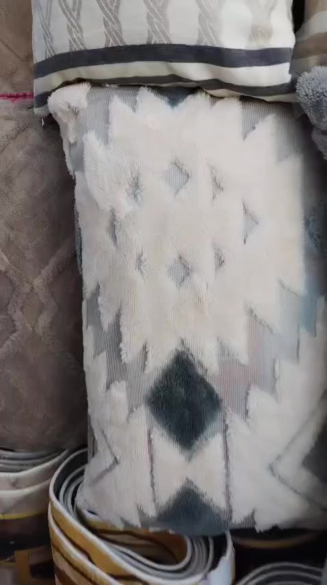 وجوه مخاد بوهيمي مع قديفة ناعمة ✨
شكل أنيق ولمسة جمالية  🛏️
جودة حلوة وسعر مناسب 💫


**إذا كنت صاحب هذا الإعلان وتريد حذفه لأي سبب، رجاءا أرسل رسالة إلى الدعم الفني**