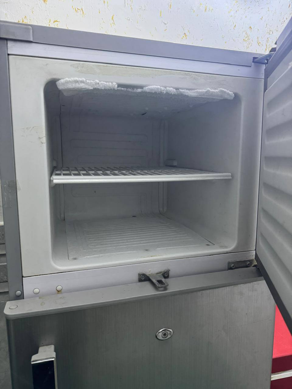 ثلاجه للبيع


**إذا كنت صاحب هذا الإعلان وتريد حذفه لأي سبب، رجاءا أرسل رسالة إلى الدعم الفني**