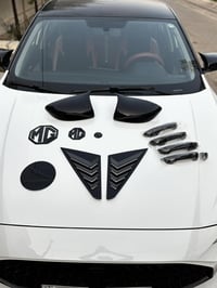 🚗💨 تخفيضات حصرية على كماليات سيارات MG! 🦇 كفر مراية باتمان – لجميع الم...