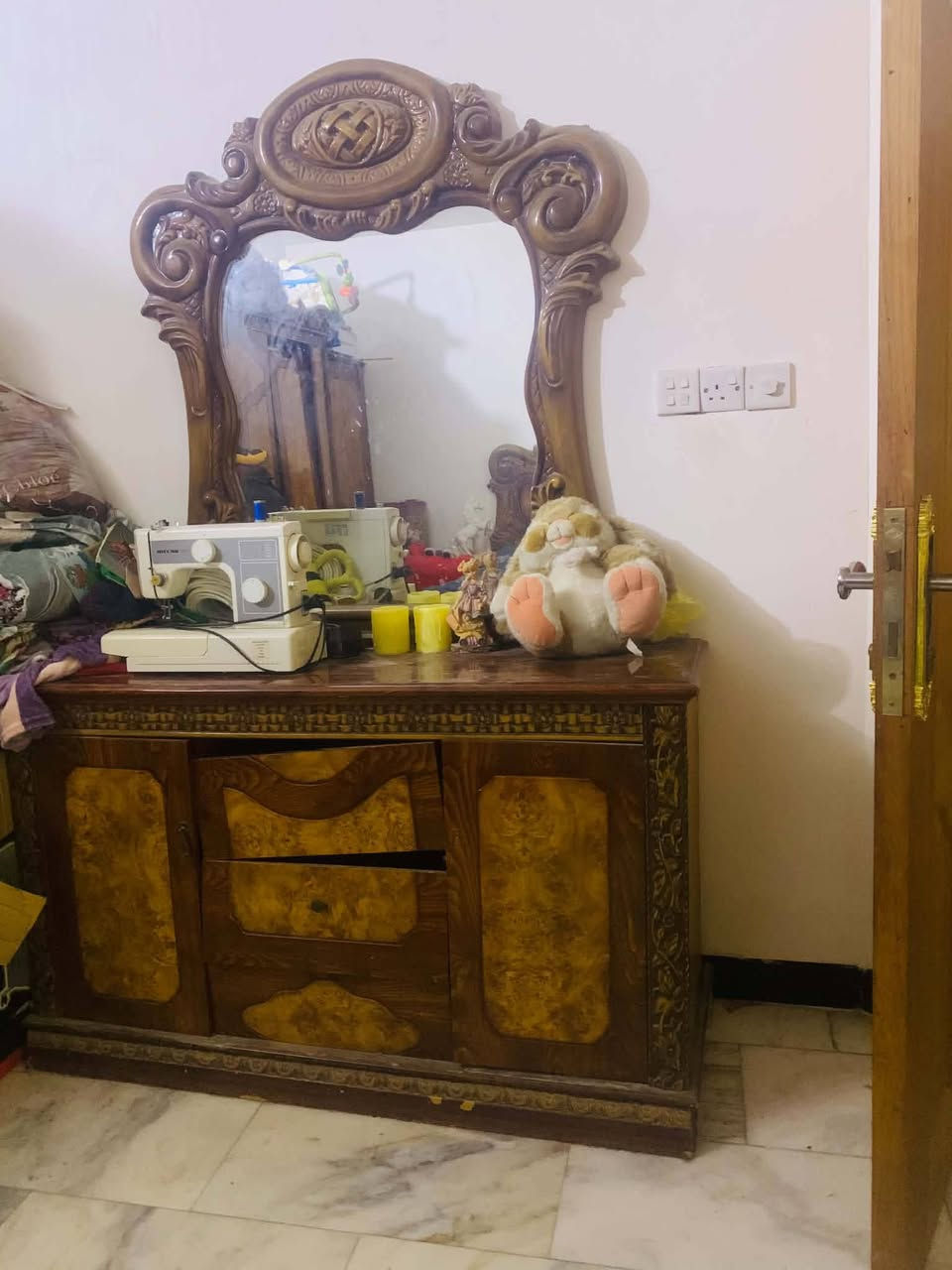 غرفه ماليزي سعر ٢٥٠ بعد وياها ميز صغير المكان حله


**إذا كنت صاحب هذا الإعلان وتريد حذفه لأي سبب، رجاءا أرسل رسالة إلى الدعم الفني**