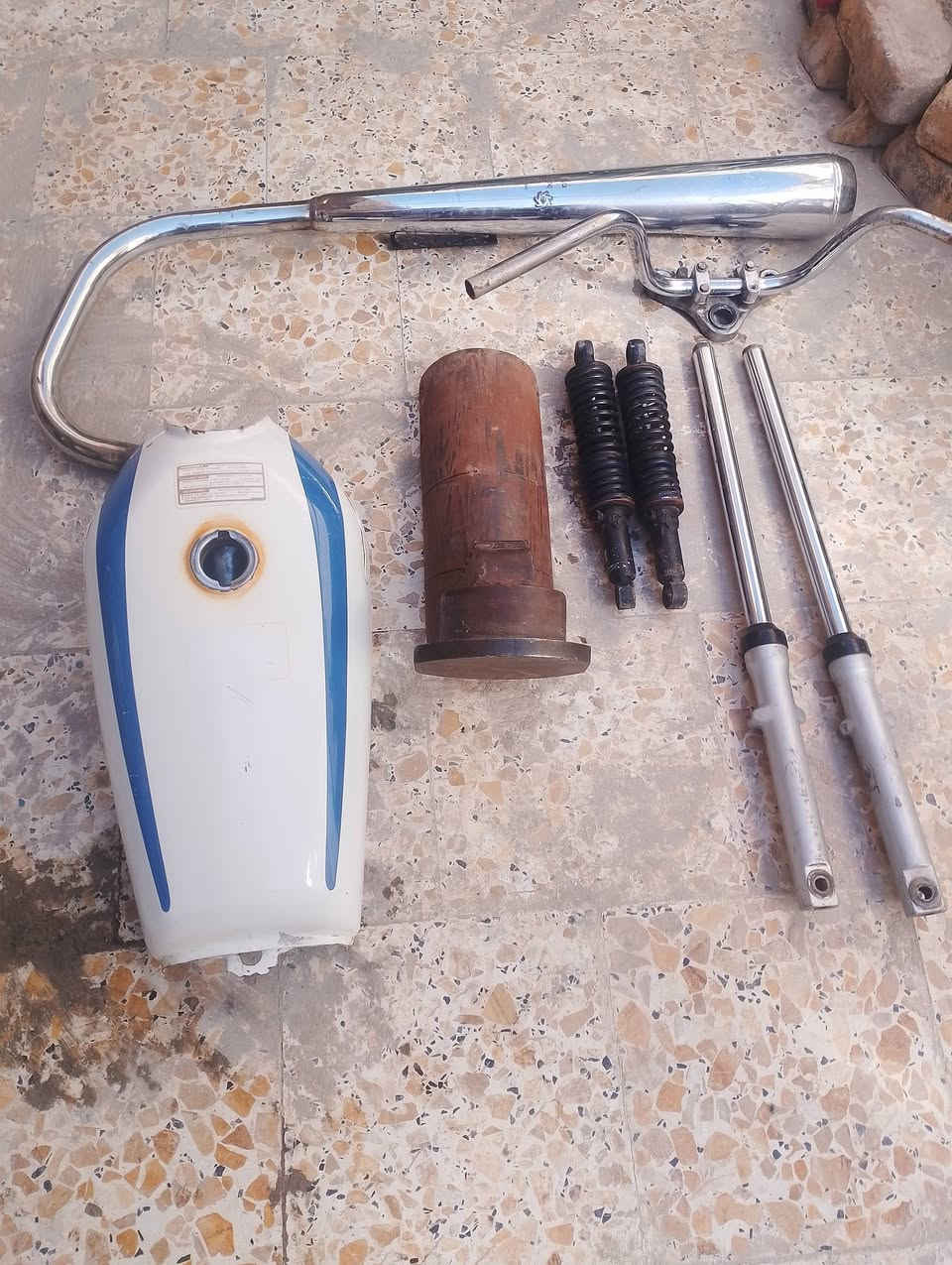سلام عليكم غراض جدد تانكي وصالنصه ودبلات خلفي وأمامي ونزال باكستاني ادخل خاص وتدلل


**إذا كنت صاحب هذا الإعلان وتريد حذفه لأي سبب، رجاءا أرسل رسالة إلى الدعم الفني**