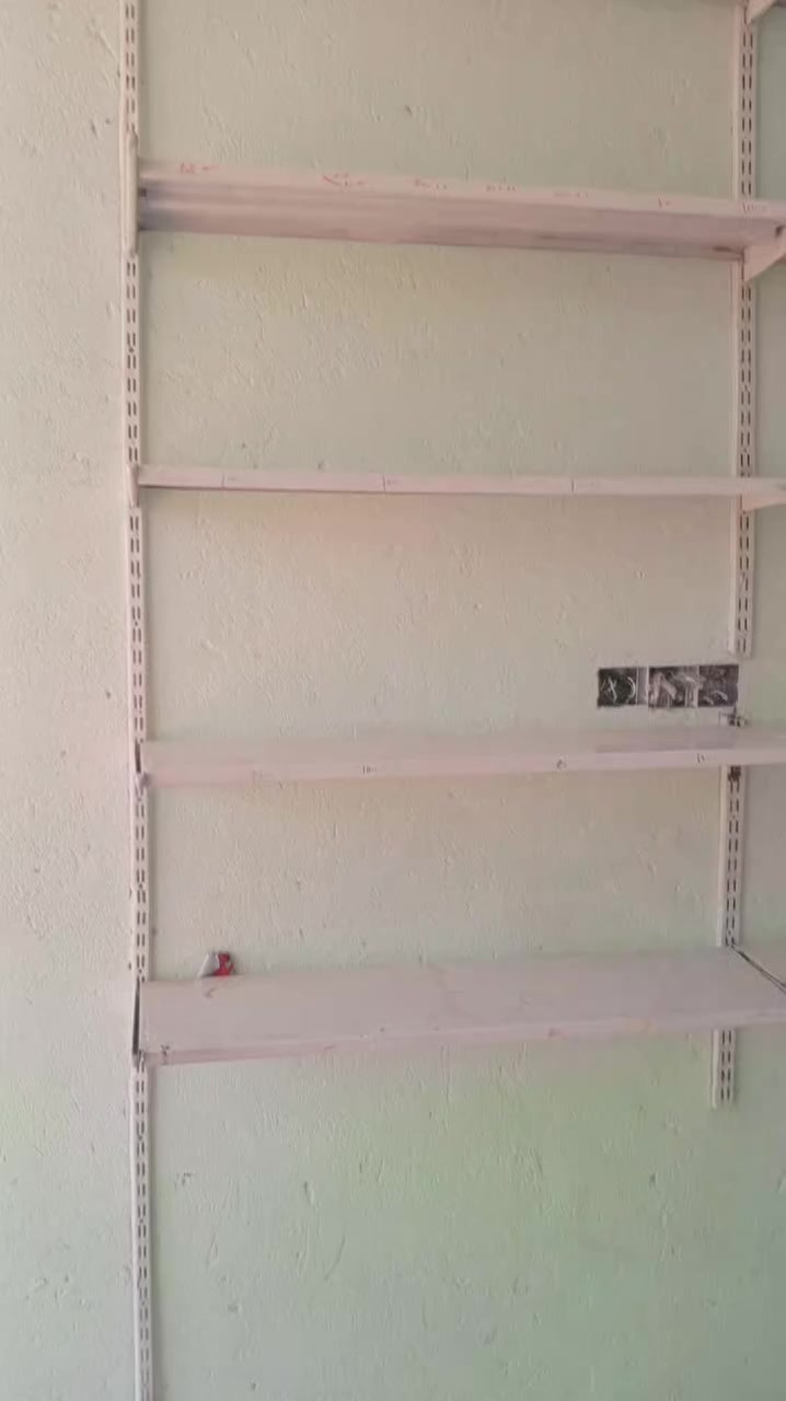 اسلام عليكم ارفوف مال محل  لبيع المكان الحمزه الغربي واذا رقمي ‏‪***********‬‏
