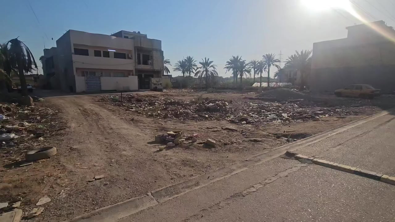 السلام عليكم 
قطعة ارض ١٠٠ متر ركن 
 ( السريدات القديمة بداية المربع الثاني ) 
ابعاد القطعة ٧ في ١٤ 
السعر ٦٠ وبي مجال بسيط 
***********
