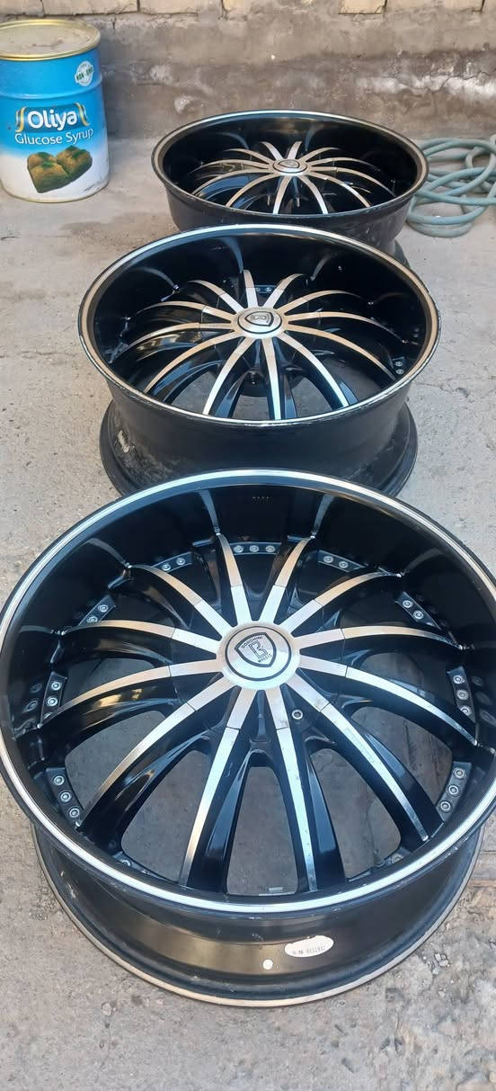 السلام عليكم ويل جارجر جالنجر وابامه رياضي حجم ٢٠  للبيع اومراوس بغير ويل الويل امريكي اصلي مكفول من عواج ولحيم الشراي يتصل *********** العنوان بغداد البلديات
