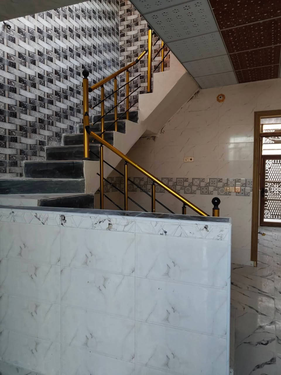 كربلاء المقدسة
بيت للبيع مساحه ٥٠ متر طابق واحد بناء حديث سند ٢٥قرار محكمة  مجاور مجمع سيد اسماعيل السكني يم عامود  ١٤٣ 
خدمات كامله 
 السعر ٣٠ مليون فقط
يحتوي على غرفه وصاله ومطبخ وصحيات وطارمة 
للحجز والاستفسار على الارقام التاليه 
 *********** واتساب 
***********  واتساب
يبعد عن لامام الحسين ١٠دقائق بلسيارة
