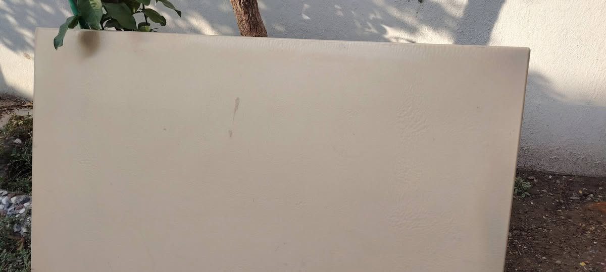 مرمر سنكي كاونتر  نظيف جدا السعر 150 الف
***********
