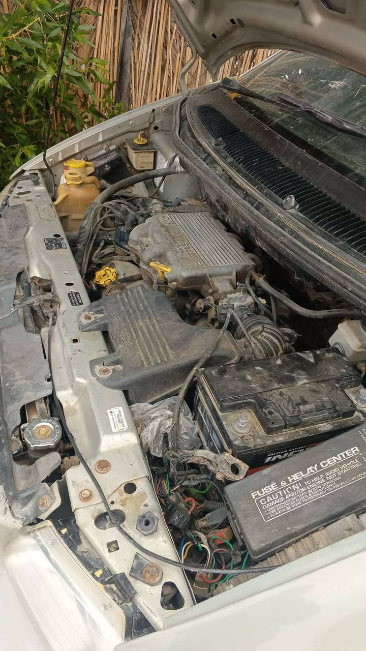 سيارة دوج كرفان موديل 2000
السعر 55ورقه وبيها مجال 
رقم ا لهاتف 
 ***********
