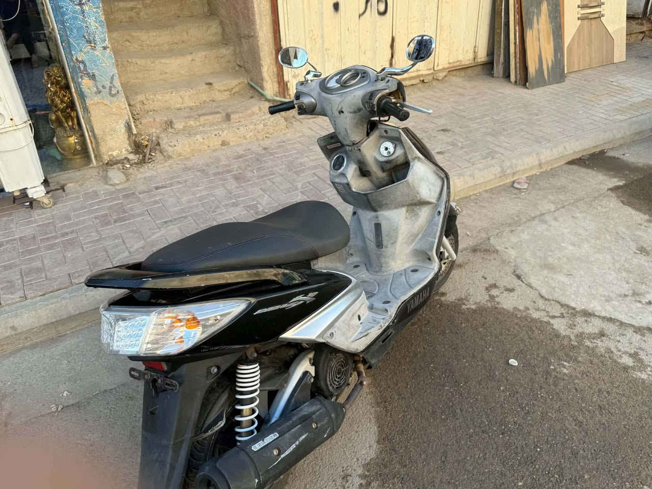 سلام عليكم دراجه نوع سكنس فحل كوري  دراجه خير من الله مكفوله كفاله عامه من محرك وكفر الدراجه شخط مابيه برغي ما مفتوح بيه الاستسفار الاتصال عل ***********
