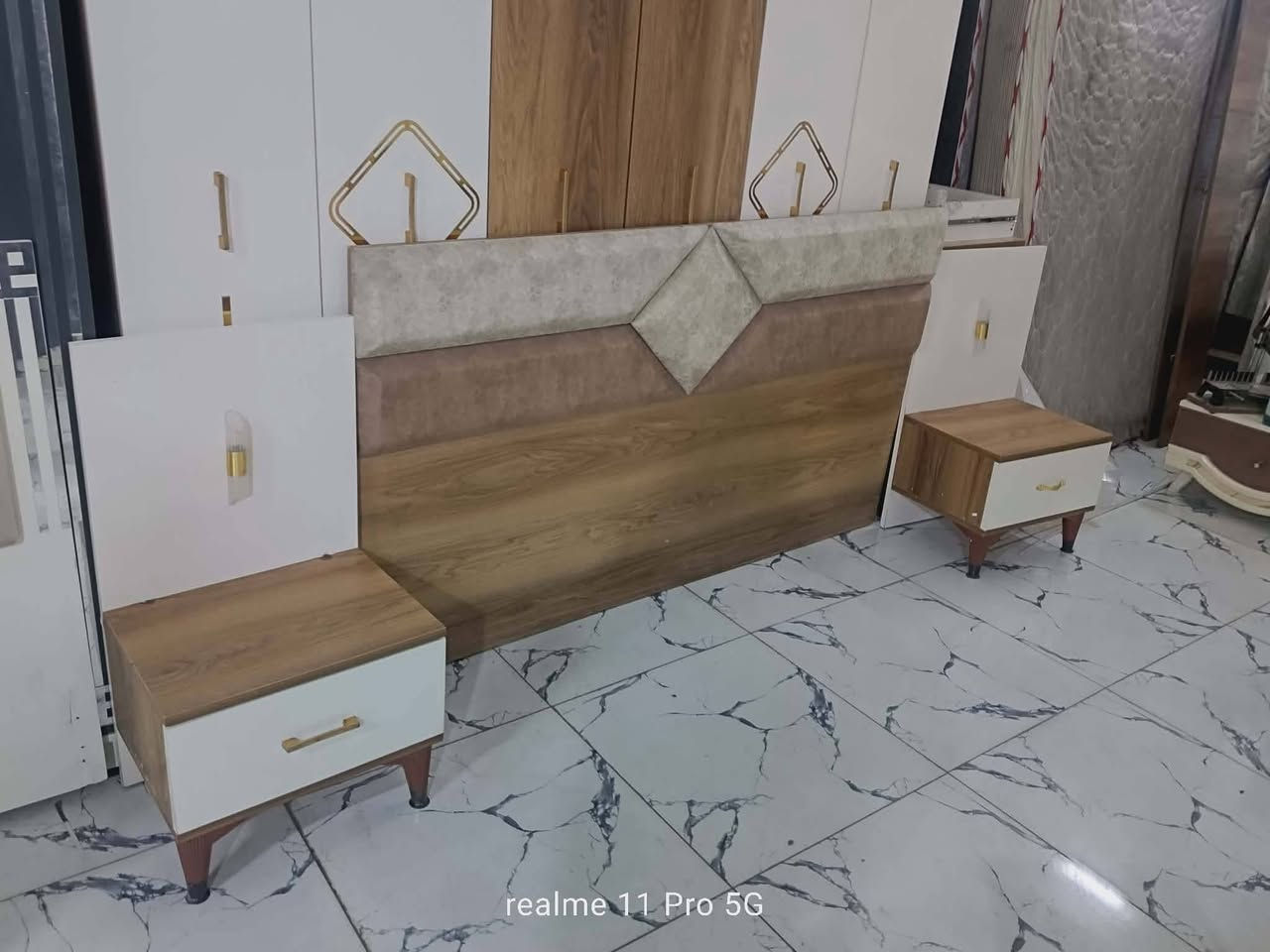غرفة نوم تركي مستخدم😍💥 
 نضافة95💯
عدد القطع / 5
نضام / ابواب 🦋✨
سعر / 450🤍✨
شد ونقل داخل بغداد مجاني🛻
يوجود توصيل محافضا


**إذا كنت صاحب هذا الإعلان وتريد حذفه لأي سبب، رجاءا أرسل رسالة إلى الدعم الفني**