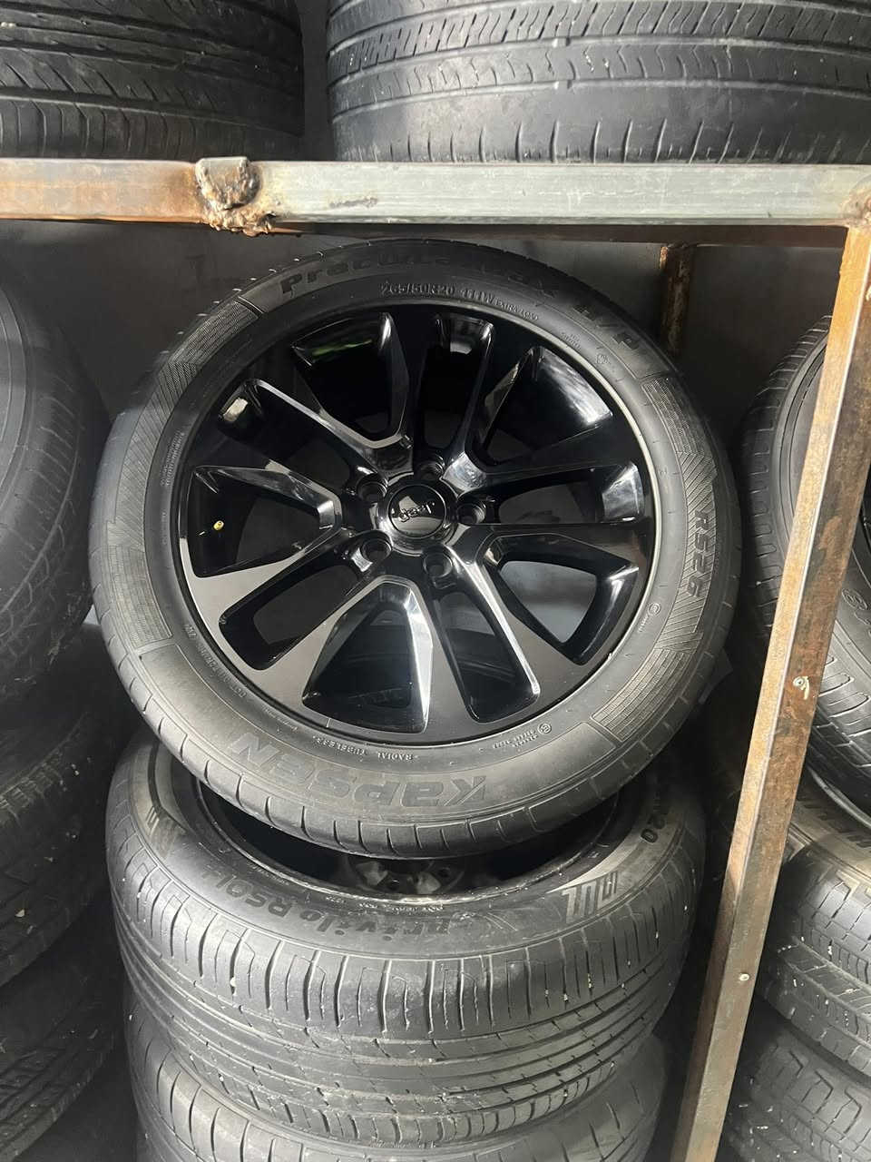 السلام وعليكم شبابنه الطيبه اليوم راح اسويلكم قنبله 💣🧨 الموسم احنه من نحجي كول وفعل 👌 خصم ٦٠ ٪؜ عل أي ويل تريده او ويل كب جميع أنواع السيارت نشالله متوفر أي ويل تريده طكلي سكرين ودخلي وتساب وتشلع ماي العين والماعنده امانه لله ابدله عل حسابي هذه رقمي خادمك الصغير دعبول *********** مروس بيع شراء متوفر مكاني بغداد تقاطع الكياره
