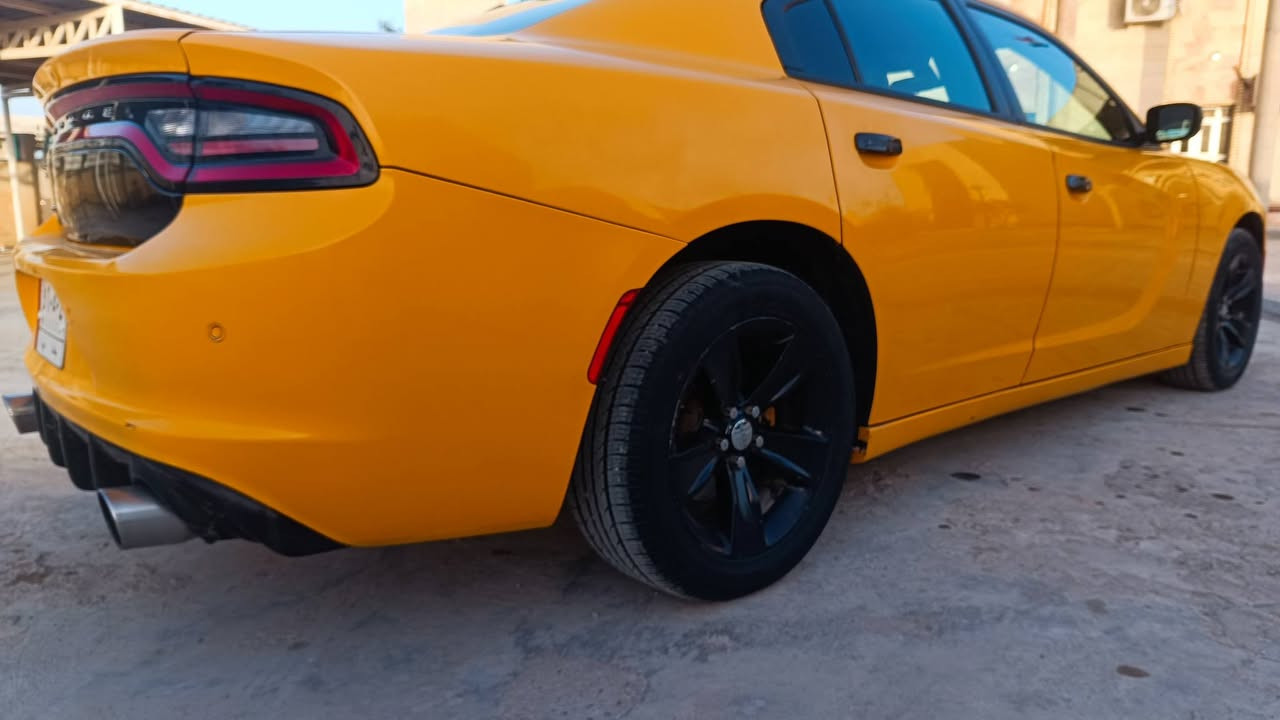 جارجر 2019 أصل 
رقم بغداد خط ناصريه بصره 
وارد كندي بيها فقط الدعاميه الاماميه والايتات تبديل الباقي كفاله دواخل ماروني احمر 
تخم تاير وگير جديد أكسن حداديه 
محرك السعر 225 بيها مجال الشراي يدلل المكان ناصريه 
***********
