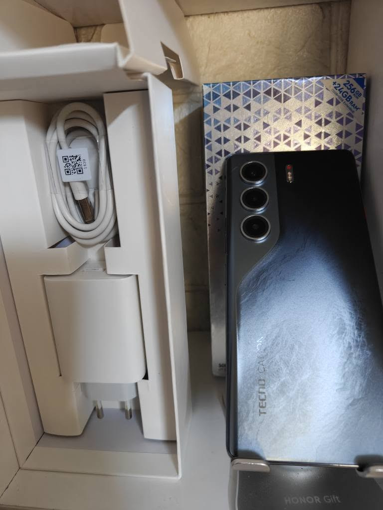 السلام عليكم جهاز تكنو  40 برو 5 جي الذاكره 256 العشوايه 12 الجهاز نضيف ملحقات كامله السعر 250 قفله مكان بغداد بغداد, العراق


**إذا كنت صاحب هذا الإعلان وتريد حذفه لأي سبب، رجاءا أرسل رسالة إلى الدعم الفني**