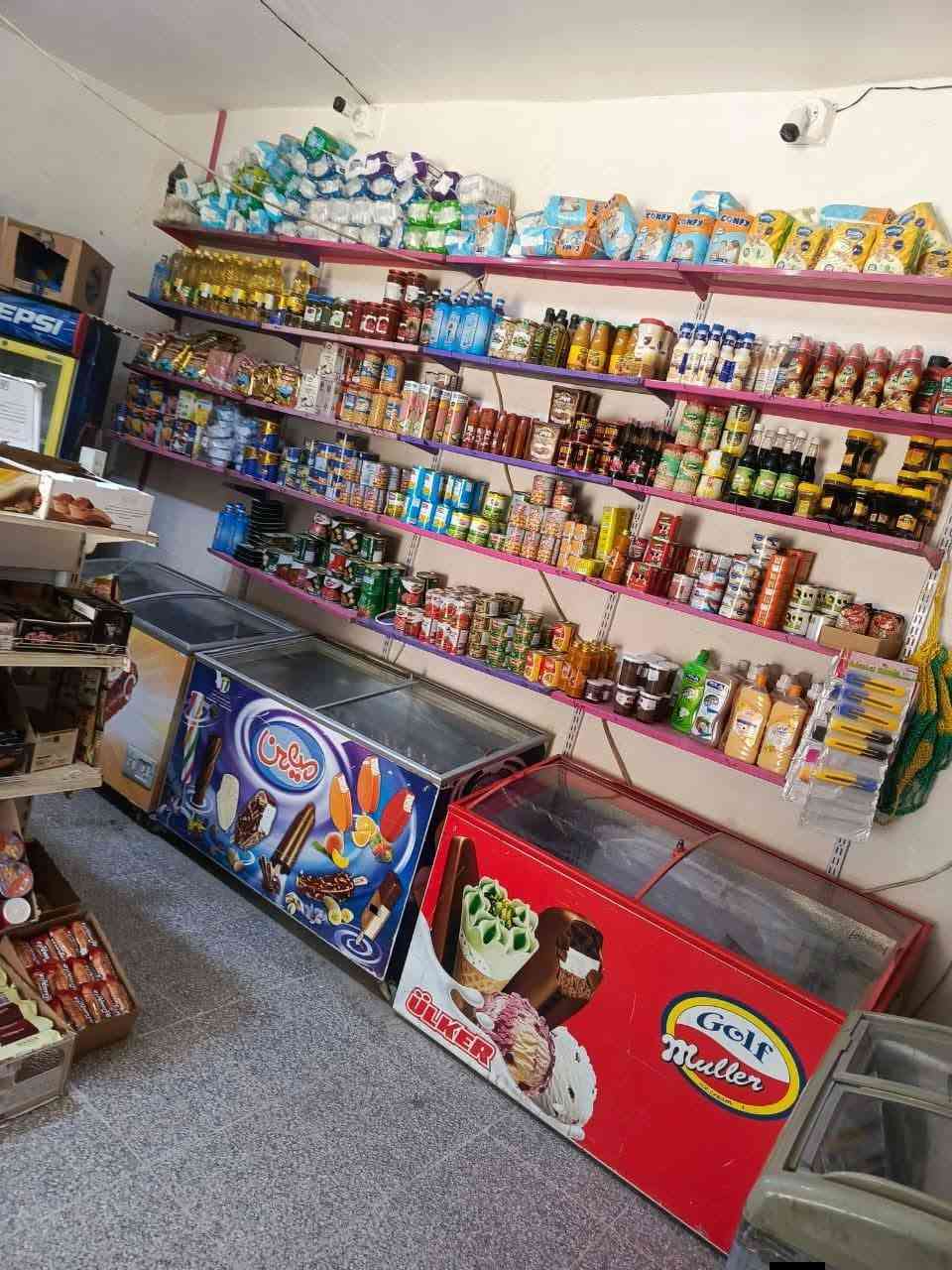 السلام عليكم اسواق البيع
بيها 8عرضات 2شركة وبقية مالتي 
وبيها 3مجمدات ثنين مالتي وحد مال ابو موطة 
بيها سفين وصطية 
و5سلات جبس 
وببها سستم كامرت كامل وشغل 
وشغلها خير من الله مكان شهدة العبيدي ثالث زراعي على  شارع عشرين تجاري وبس هي بل شارع 
سبب بيع مكان سكني بعيد عن سواق وشراي خاص وهذ رقمي ***********
