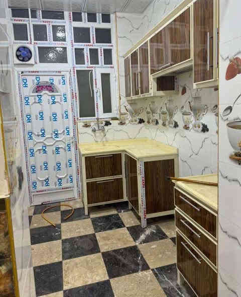 شـركه أنـوار الجـزائـري للأستثمار العقاري 
شقة مكتبية للأيجار في بريهة
طابق ثاني من ضمن بناية 
العنوان / شارع الاستقلال📍
المساحه / 125 م 
يحتوي على : 2 غرف + استقبال + مطبخ 
+ صحيات
سعر الأيجار / 750 الف    
تصلح للشركات المجازة رسمياً والمكاتب
للتواصل : 
***********
***********
***********
