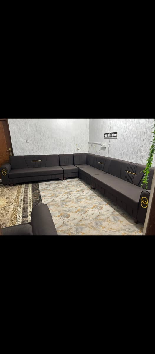 ديوان ٢٠ مقعد.  تفصال. جديد غير مستخدم السعر ٦٩٠ نهايته. 

 المكان ابو. غريب الناحييه موجود توصيل 

***********
