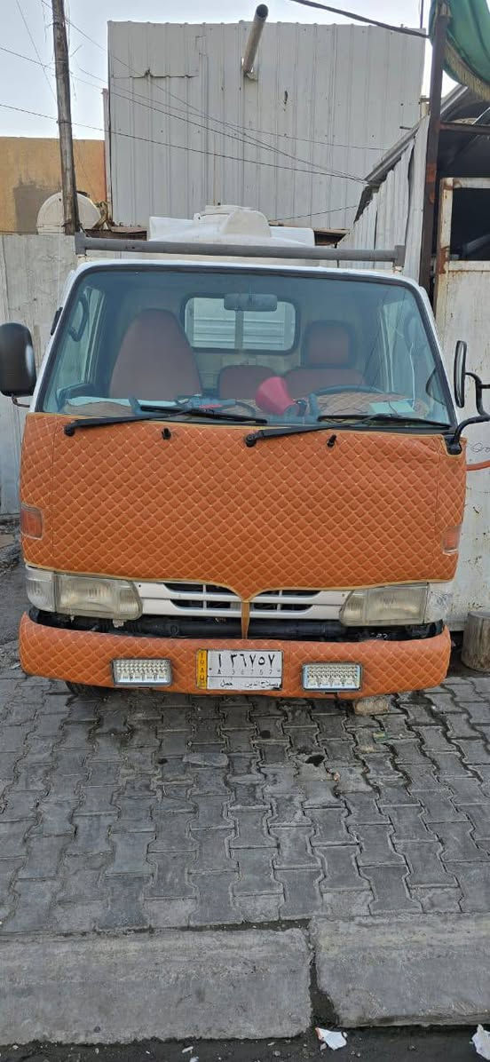 السلام عليكم
داينة راس الثور فحل

موديل 1997 

سيارة جاهزة علة اخر حباية 

تخم تاير صدر امامي خلفي كلة جديد 

مكينة 3000 تنقص 

كير جديد 

دواخل السيارة حلوات 

السعر 62 وبيها مجال


**إذا كنت صاحب هذا الإعلان وتريد حذفه لأي سبب، رجاءا أرسل رسالة إلى الدعم الفني**