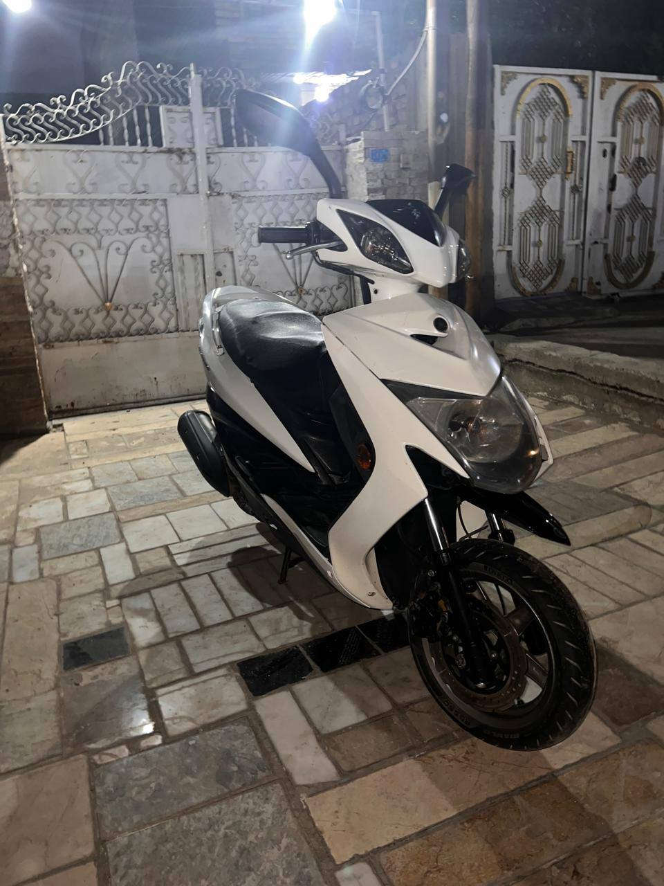 يالله بسم الله الرحمن الرحيم
سلام عليكم دراجة سكنس لد الياباني الاصلي القبق نفخ 110
الدراجة خير من الله نوزل خطين 
استان كهربائي حساس مكينه مكفولة كهربائيات مكفوله
بيها نقص فقط الاشاير الجوه لا اكثر
مكاني بغداد حي اور 
السعر1150 وبيها مجال
الرقم ***********
