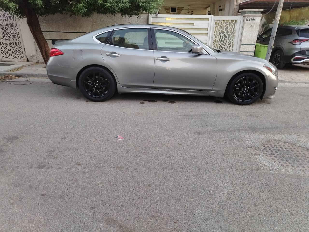 السلام عليكم
للبيع انفنتي M37 2013
السياره وارد امريكي بدون غرق بدون  حادث بدون ايرباك  فقط سرقة قطع وشادين غير قطع وصابغين السيارة
بصمة
سلايد
مري شفط وقلابة عند الرجوع
كشنات جلد وكهرباء وتدفئة وتبريد
خرن كراسي
ستيرن كهرباء وتدفئة
دعامية امامية S
لايتات جدد مع زرع عدسات لايت نهار
تبريد ثلج
بك لايت لد  جديد 
محرك وكير مكفولات
ويل كب تو سايز ١٨ مع زوج تايرات جدد
شاشة اندرويد ابل كار بلي و اندرويد اوتو مع تشغيل الويز وجميع البرامج كامرا دوارة
حساسات خلفية 
 والسيارة وبيها مكانات جاردة
الداخل جديد لوك
بغداد السيدية
***********
السعر ٩٥ وبيها مجال بسيط
