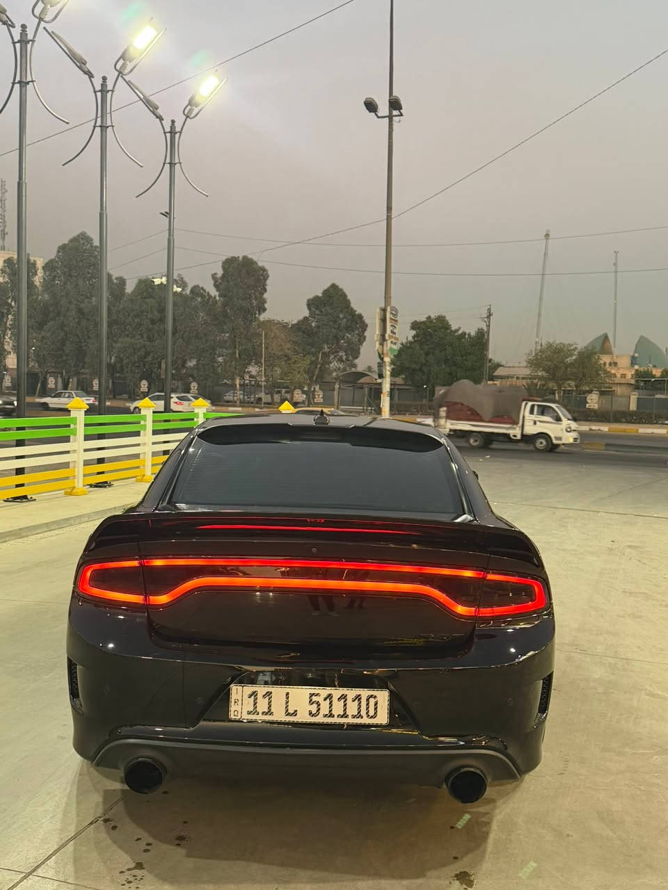 السلام عليكم
دودج جارجر  RT  لون اسود 
2023 Last call 
ماشية 30mil 
رقم بغداد  باسمي مميز باسمي هزة وفحص كامل بس تحول باسمك 
السيارة مابيها نقص برغي واحد كاملة وجاهزة متصرف عليها دينار شرط 
شباب السيارة فول هوائيات فول تزويد
المواصفات 
شاشة جبيرة / بصمة تشغيل وابواب / كامرة خلفية / سوبر تراك باك / مودات قيادة / كشن كهرباء / كشنات تدفئة / ستيرن تدفئة / حساس خلفي / تشغيل عن بعد / شفتات ستيرن 
شباب السيارة فول عدا الفتحة والرادار 

شباب السيارة عليها غراض كلش هواي 
ويل روهانة الشكل الجديد /فجوج ٦ بستم /اكسل قفل 3.09 /هدرز srt 
سستم سماعات beats / ثلاجة srt / بلكات ونزولات ريسنك / فيول بم ريسنك / كويلات هلكات / ولف حماوة ريسنك  / كفرات مكينة سكات باك / ستريس بار مكينة 

شباب السيارة كلش هواي عليها غراض وعليها كماليات منسولف بيهن 
كدامكم السيارة جدا جديدة ومصروف عليها 

حادث السيارة 
بابتين جهة السايق مبدلات لون وبيها طخة خفيفة قبق الجنطة هم تبدل نفس اللون بدون صبغ وبيها بارد بالجاملغ 
واجة بيها كلير من امريكا بالبنيد 
يعني السيارة قطعة وحدة صبغ 
بجم كبس
ايرباك طاك وراجع سستم بلادي 
كل معلومات السيارة ذاكرهن اقرة المنشور والتعجبة يتصل واني بخدمتكم  
‎شباب السيارة تروح فدوة لاصغر واحد بيكم بس رجاءا لتكسر بحلالي
مكاني بغداد حي البنوك 
***********

