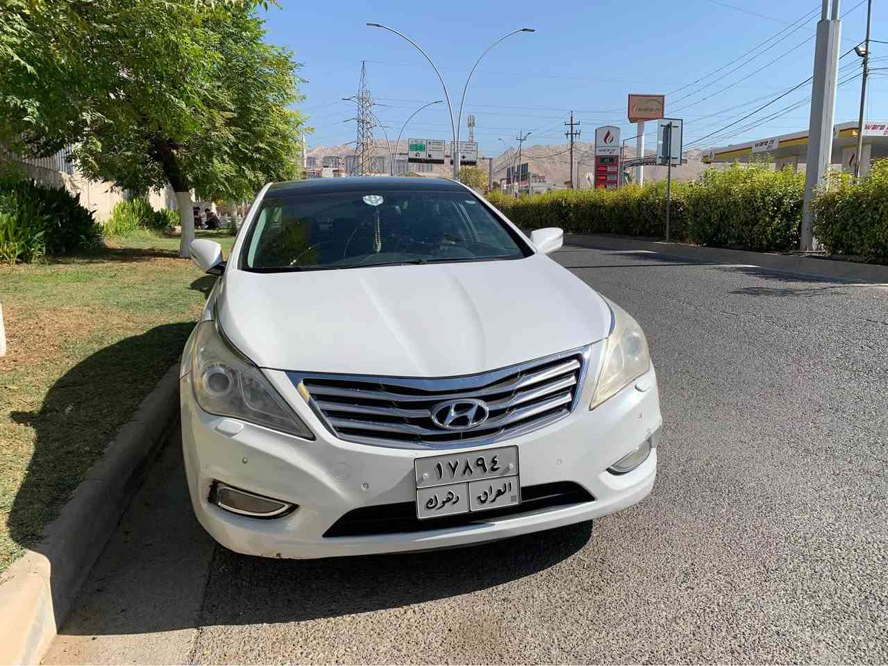 السلام عليكوم
هيوندا ازيرا موديل ٢٠١٢ فول قپات مواصفات پانوراما كوشن جلدو خه زن و كوشن هيته ره سپورتى و ويلو گيچ زينو لايت ليد و زينو و گه له ك مواصفاتيت دى ساره گه له ك يا پاقژه تنێ ئيك قتعه سبغه بێ داخلى و بێ ئايرباگ سنگو پشت كه پسن ساره يا جاهزه و بێ مه صره فه گێر و مه كينه شه رتن مه كينه ٤ پستنه ته بريد هيته ر شه رتن تحويل غرامه شه رتن. سارێ 800$ غرامه يێ لسه ر دێ ژبه ر سعرێ هێنه خار سعر ١١٥ ورقه و مه جاله ك يێ تێدا هه ى (رقم تلفون)—(***********) دهوك, العراق
