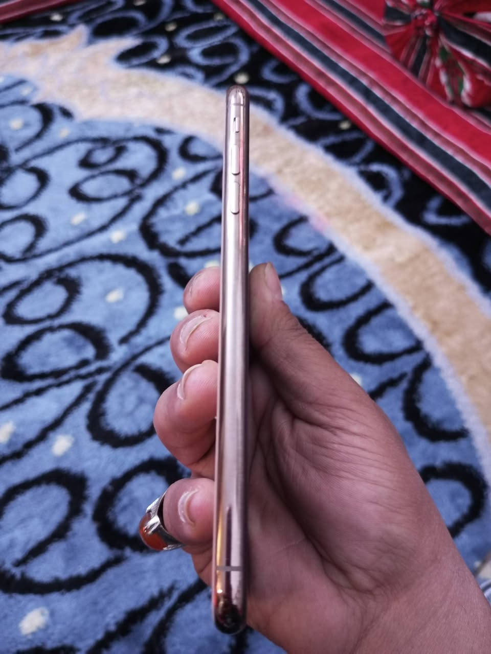 السلام عليكم 

Xs MAX 

ذاكرة 256
بطاريه 79 
نموذج M أمريكي
لون ذهبي 

جهاز مكفول من كل شي ما مبدل بي شي 

للبيع أو مراوس بأكس أر مع الفرق 

السعر 220وبي مجال  للشراي 

مكاني الشعب شارع الصحة 

رقمي ***********
