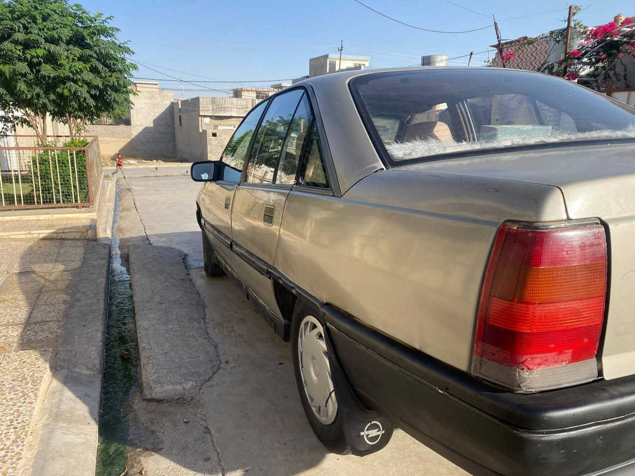 السلام عليكم
أوميكا 88 سنويه جديده بسمنا هزه جديده 
السعر 28 
الاستفسار على الرقم ***********
