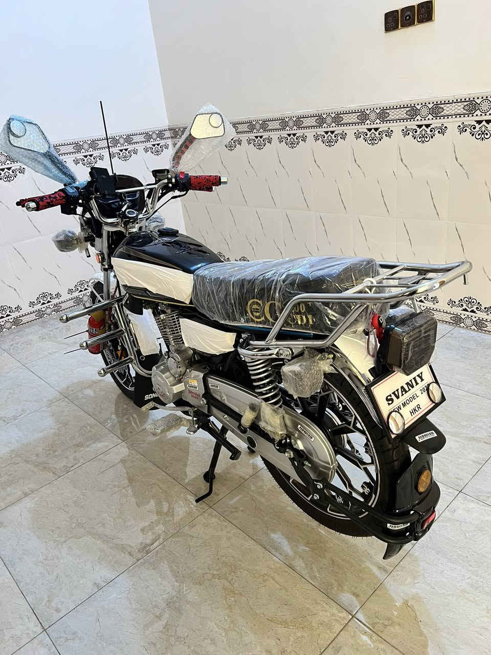 يالله سلام عليكم. شباب دراجه للبيع نوع إيراني نامه موديل 25بعده زيرو ماشي 39بس  وضع شركه مكان رمادي فلكه العلم استفسار ***********
سعره 950 بي مجال
