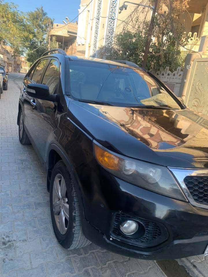 سلام عليكم سورنتو 2013 وارد أمريكي حادث بنيد فقط الباقي مكفول
محرك 6سلند دوش
٧راكب
فول مواصفات لمتدد
بنروما سقف طكتين
بصمة أبواب
بصمة تشغيل
شاشة كامرة
اشاير بل مري
كشنات كهربأ
تدفىة بل كشنات
تبريد ٣قطع
للسفسار *********** 
مكان السيارة بغداد المحمودية
