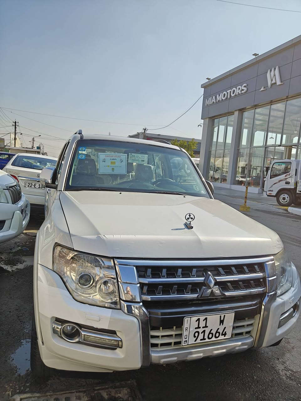 تحيه طيبه السلام عليكم ورحمة 
باجيرو 2015 حبتور 
فول مواصفات 
ماشية 164 الف 
6 سلندر 
جلد شاشه كامره 
تبريد 3 قطع 
فتحه سقف 
7 راكب 
دمام 
ويل كب 
حساسات خلفي أمامي 
كشنات كهربائية 
فور ويل 
صاج 
ثلاجة 
مكفوله فقط كارت بسيط جاملغ أمامي باب 
رقم بغداد دولي باسمي تحويل مباشرة سنويه هزه جديد 
167 ورقه وبيها مجال قليل 
اي استفسار 
*********** 
ابو امير.
مكان بغداد البياع
