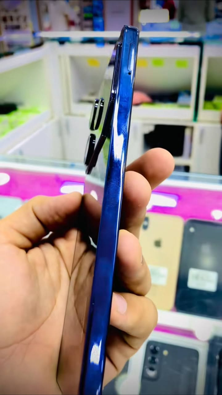 تكنو بوفا 6برو 5g🔥
لعشاق الالعاب والسرعة 

فريمات مجرشة ، بوبجي 60 فريم 

وباقي اللعاب توصل 90 فريم 

مع شاشة امولود فائقة الجودة قياس 6.78 بوصة - 120 هرتز - AMOLED وذاكرة كبيرة 256 جيجابايت مع عشوائية 12 جيجا بايت قابلة للتوسع حتى 24 جيجا بايت وكاميرا احترافية مع خاصية التثبيت البصري 108 ميجابكسل معززة بتقنيات المعالجة الذكية بفضل المعالج الرائع Mediatek Di 80 وحتى تكمل المواصفات العالمية يوفر لك تكنو بوفا 6 برو بطارية خارقة 6000 مللي أمبير - للاستفسار

***********
